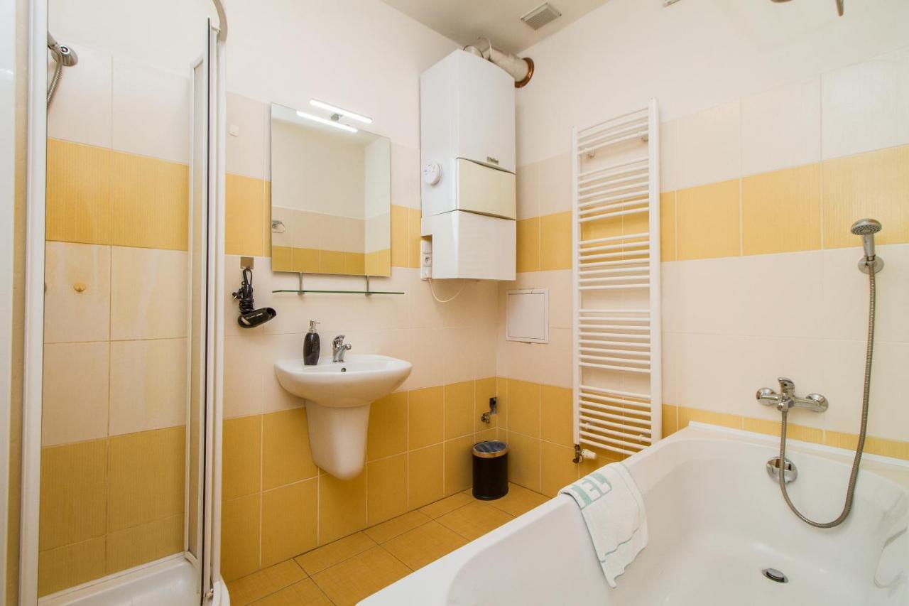Silver Apartments Кутна Гора Екстер'єр фото